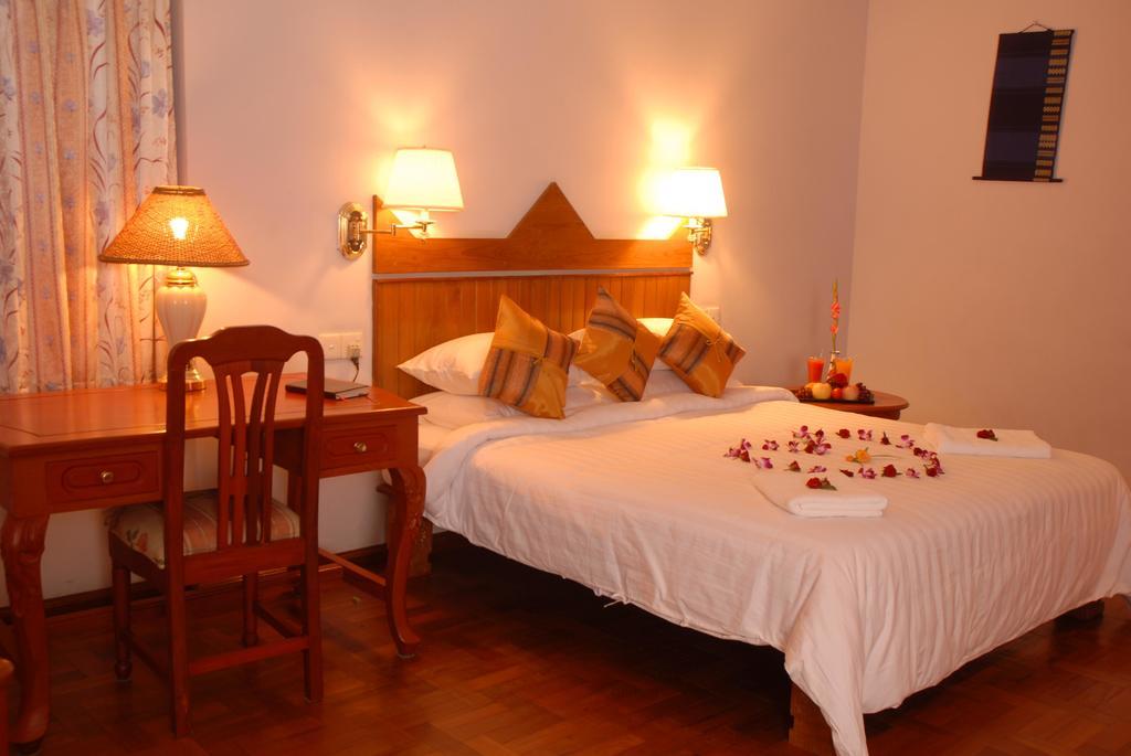 Hotel Amazing Kaytu Taungoo Buitenkant foto