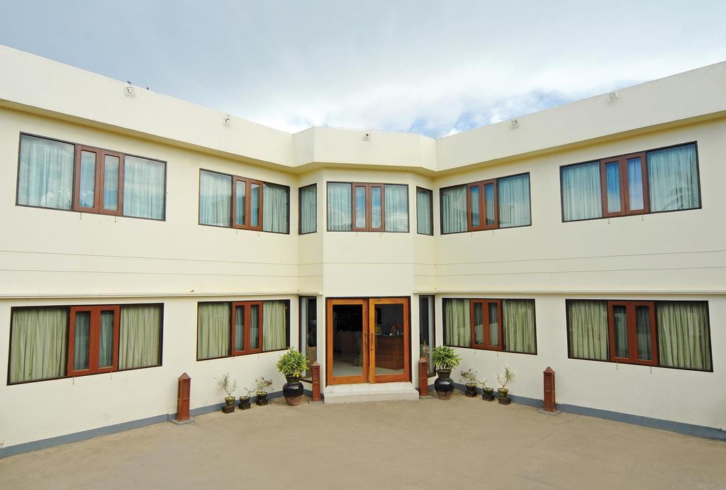 Hotel Amazing Kaytu Taungoo Buitenkant foto